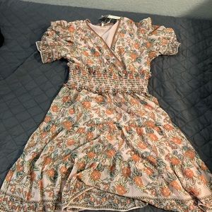 Light weight spring/summer flower dress made by max studio